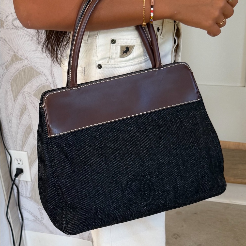 Elegant Brown and Black Women's Handbag